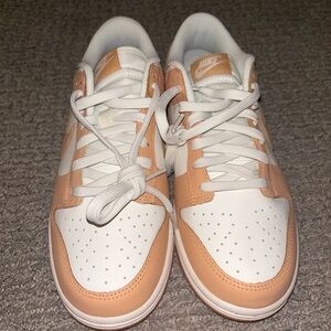 AUTHENTIC BRAND NEW never worn women’s Nike dunks